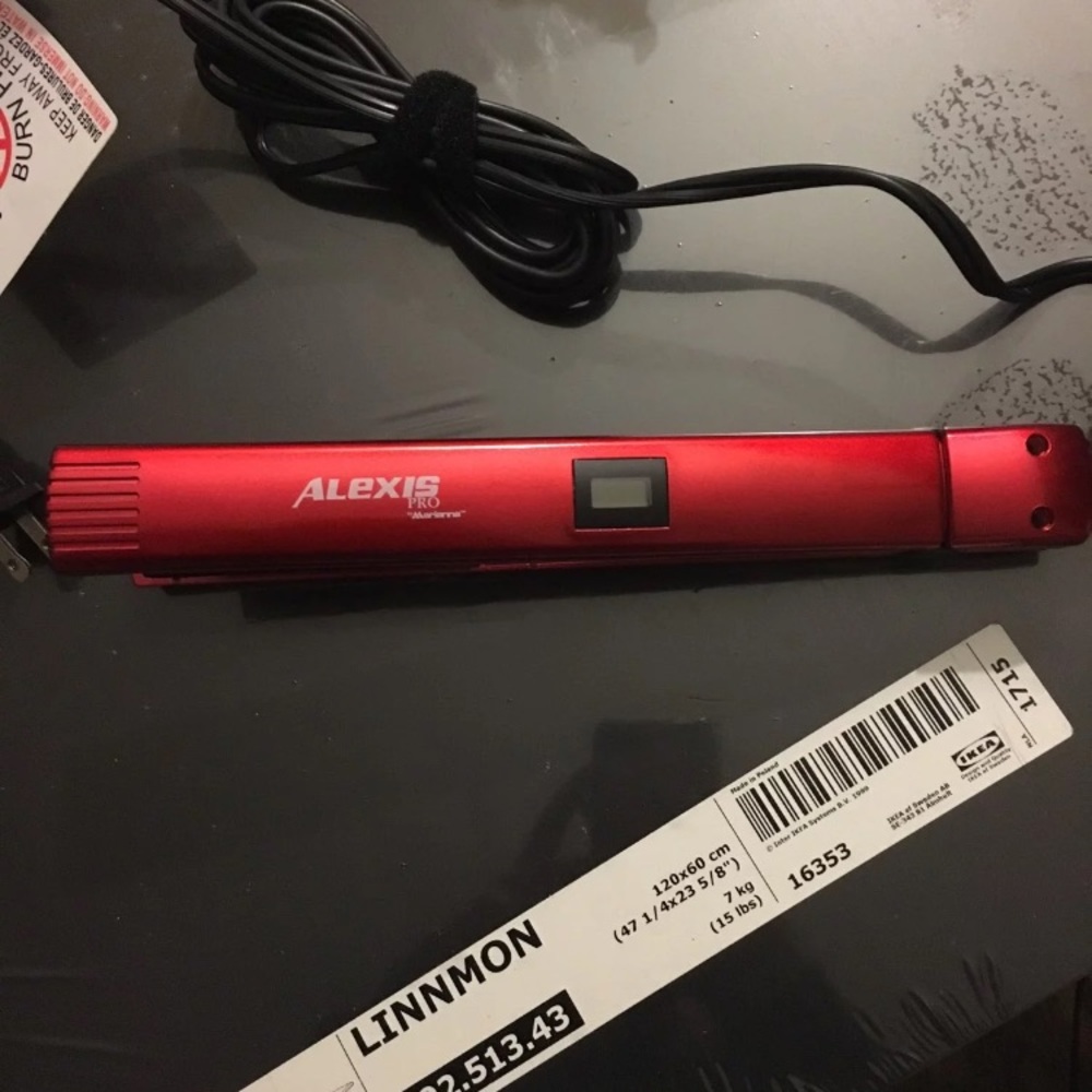 Brand new professional hair straightener